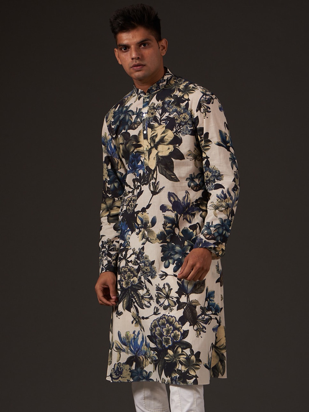 

Balance by Rohit Bal Floral Printed Long Sleeve Pure Cotton Kurta With Pyjamas, Off white