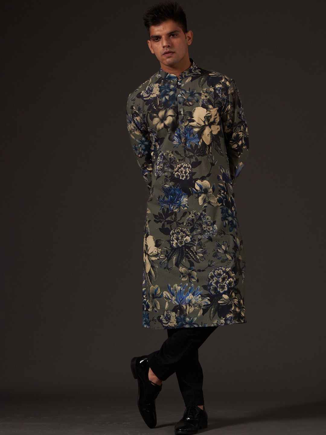 

Balance by Rohit Bal Floral Printed Pure Cotton Kurta With Pyjama, Grey