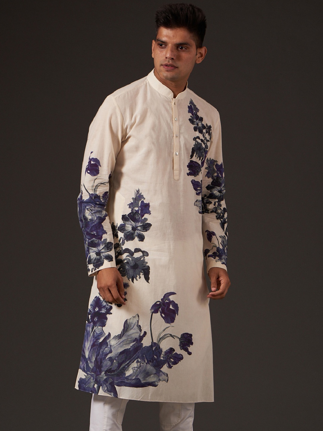 

Balance by Rohit Bal Floral Printed Pure Cotton Kurta With Pyjama, Off white