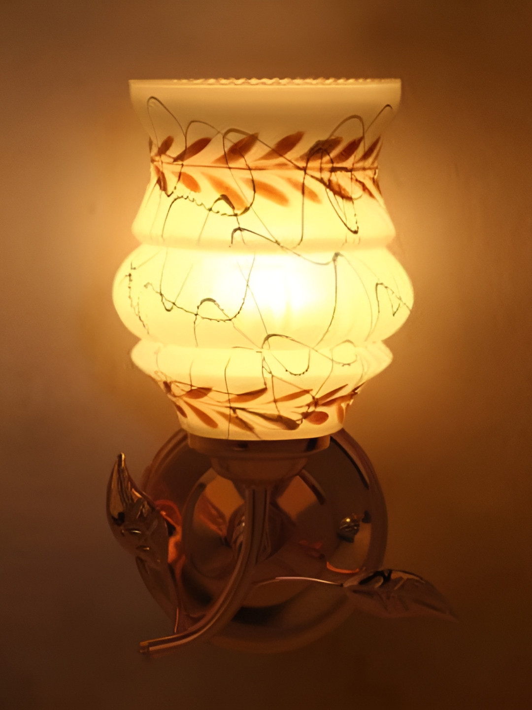 

Afast White Glass Contemporary Wall Lamp