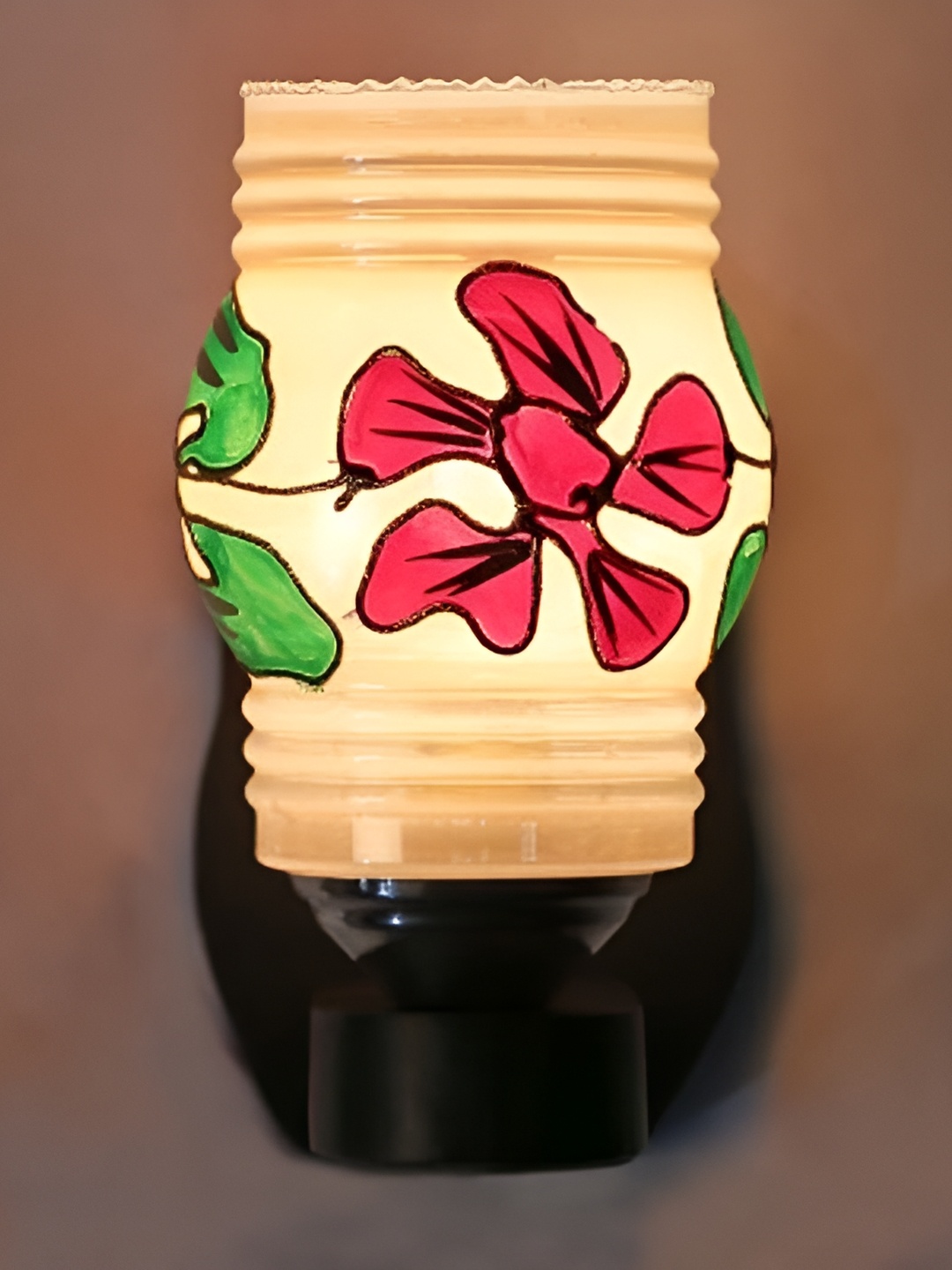 

Afast Red & Green Printed Abstract Shaped Glass Contemporary Wall Lamp