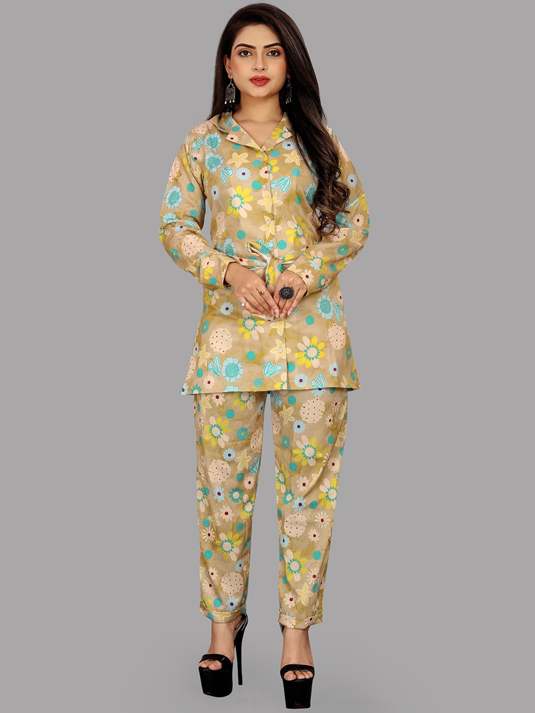 

WESTHOOD Floral Printed Long Sleeves Shirt With Trousers, Beige