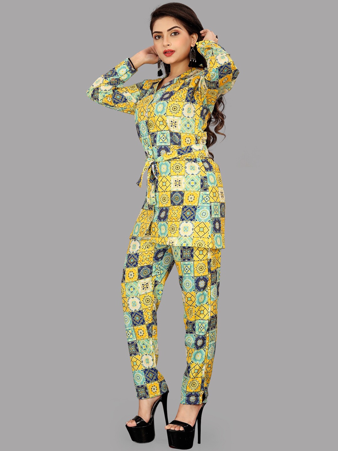 

WESTHOOD Geometric Printed Long Sleeves Shirt With Trousers, Yellow