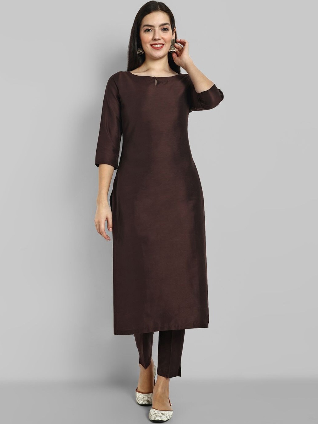 

Mera Rang Keyhole Neck Straight Kurta With Trouser, Brown