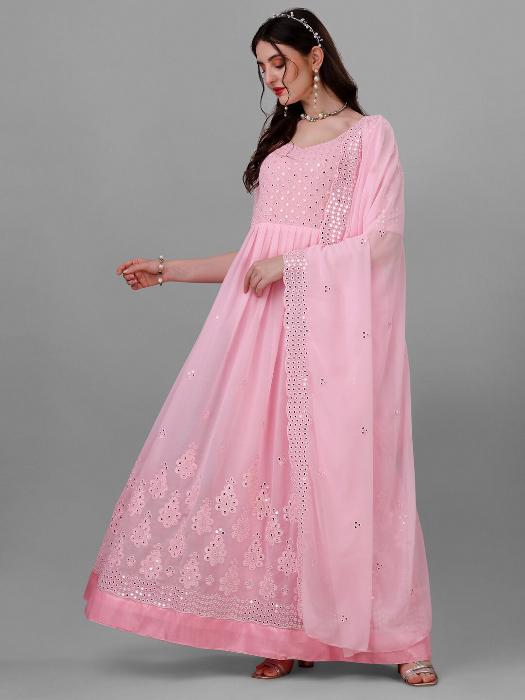 

Angroop Ethnic Motifs Embroidered Anarakli Kurta With Dupatta, Pink