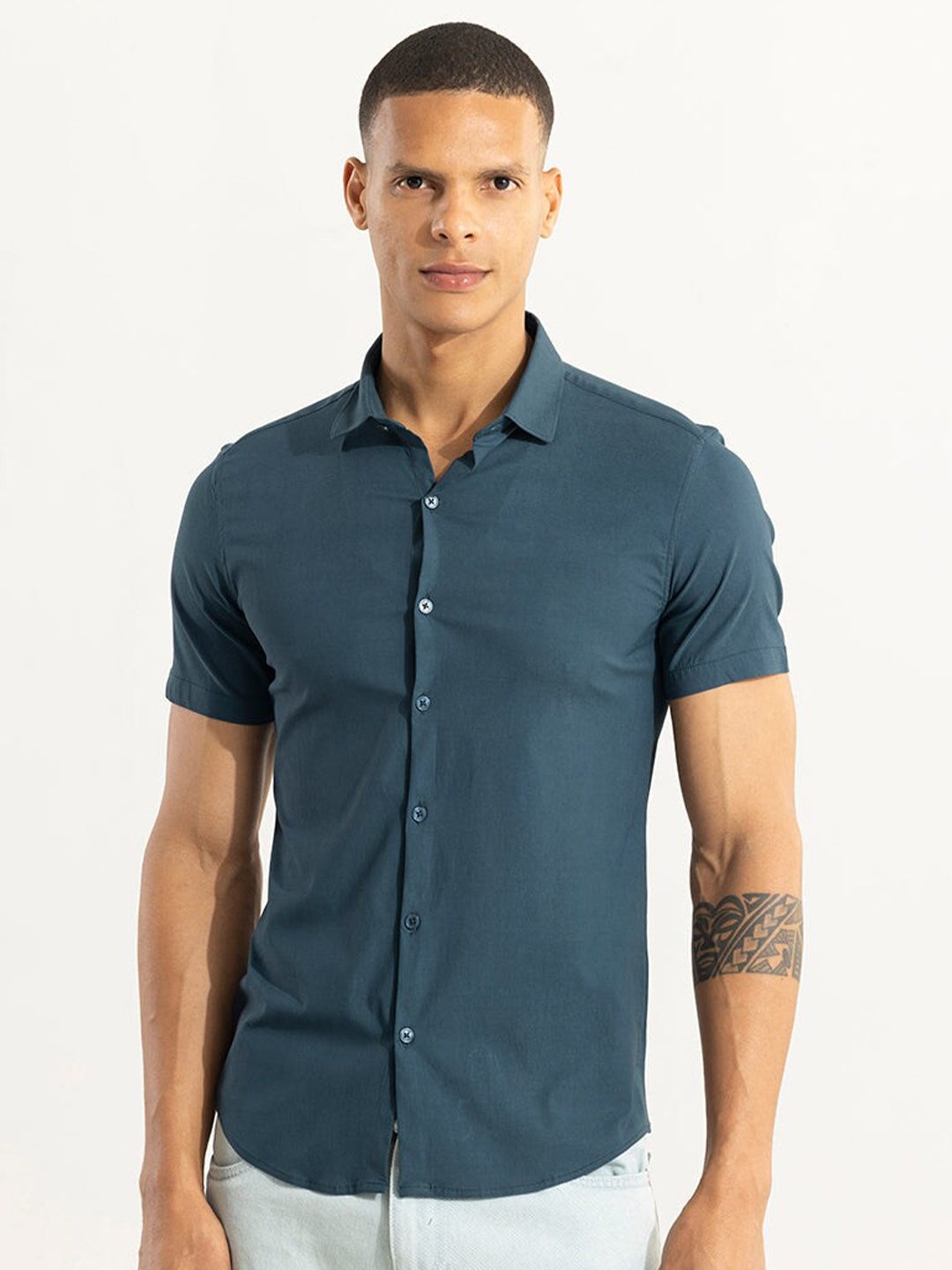 

Snitch Blue Classic Spread Collar Cotton Casual Shirt