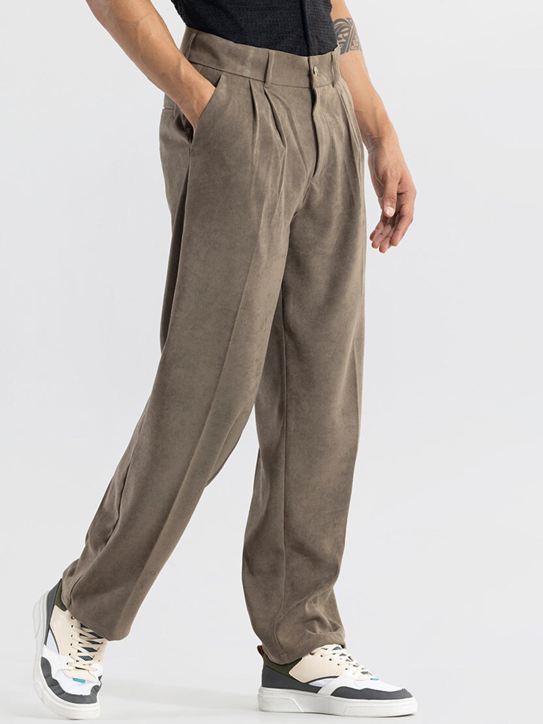 

Snitch Men Smart Loose Fit Mid Rise Trousers, Brown