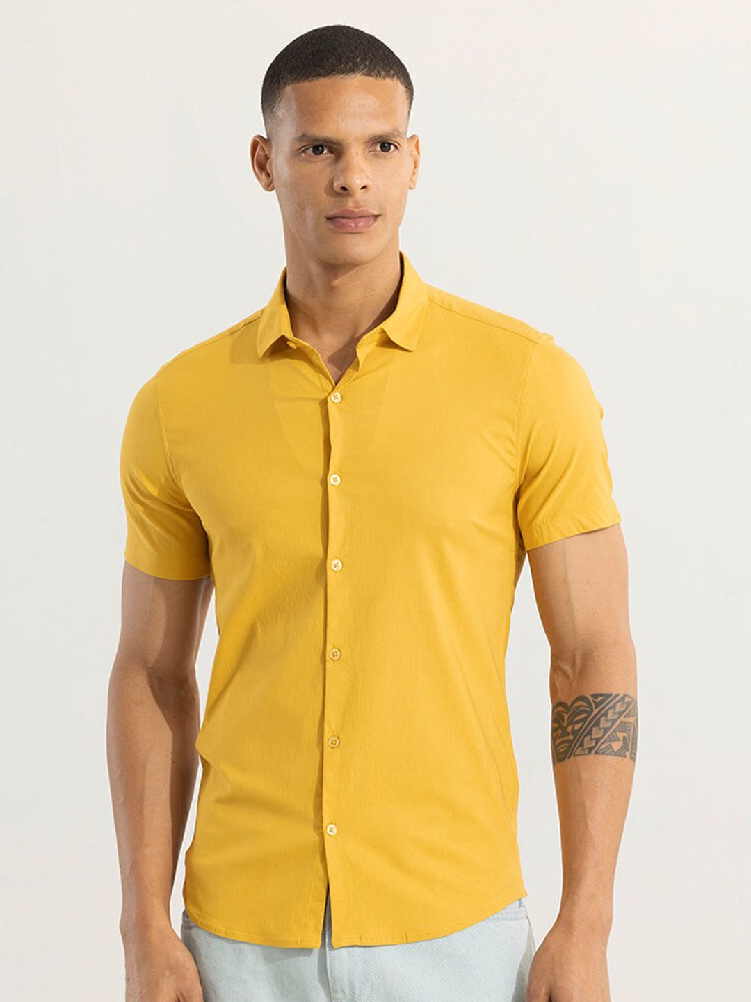 

Snitch Classic Spread Collar Short Sleeves Cotton Casual Shirt, Yellow