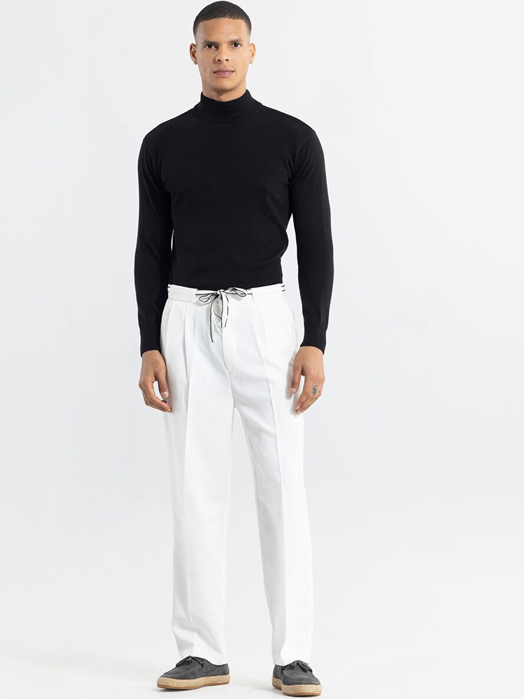 

Snitch Men Smart Loose Fit Mid Rise Trousers, White