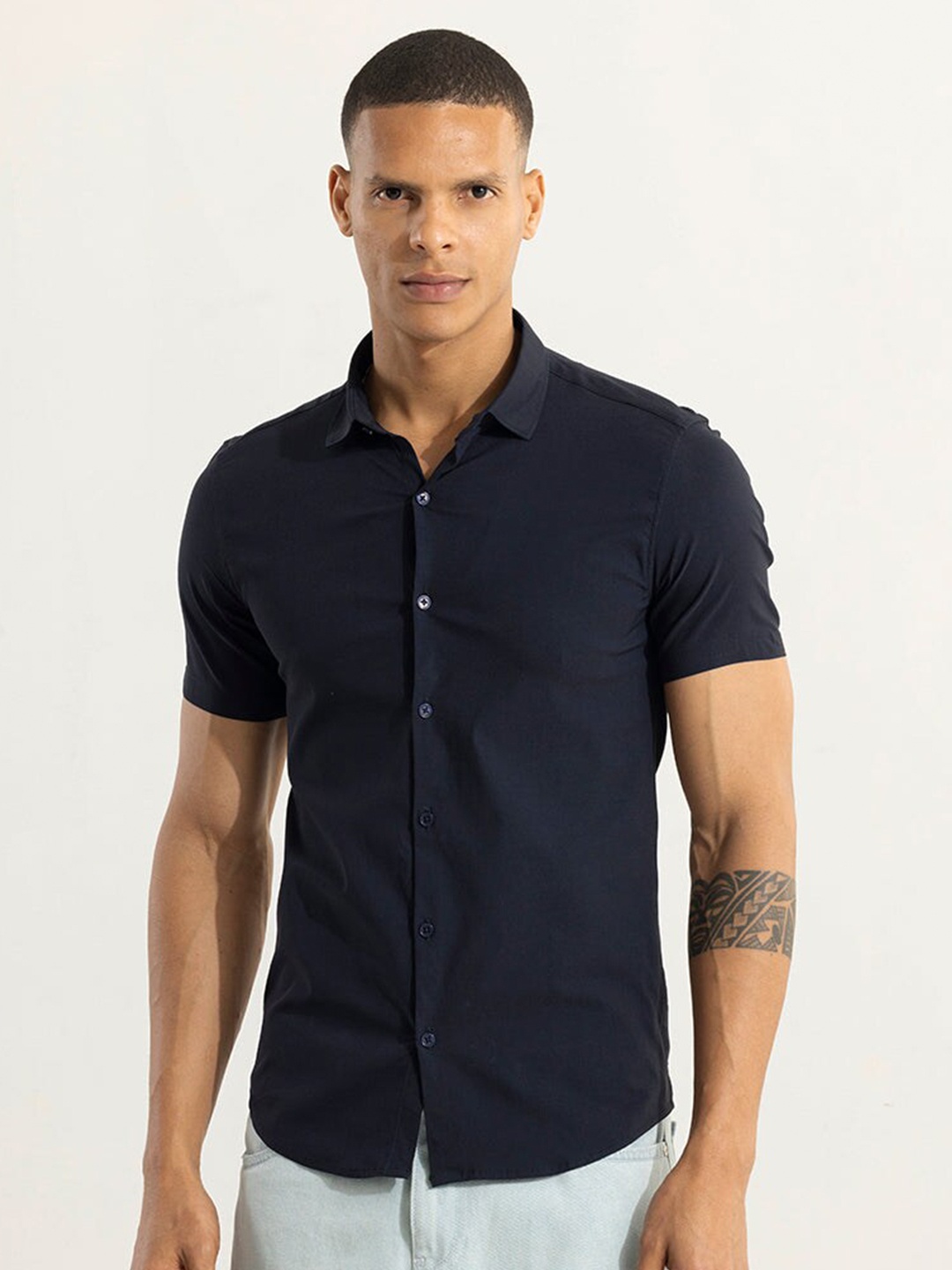 

Snitch Black Classic Spread Collar Cotton Casual Shirt