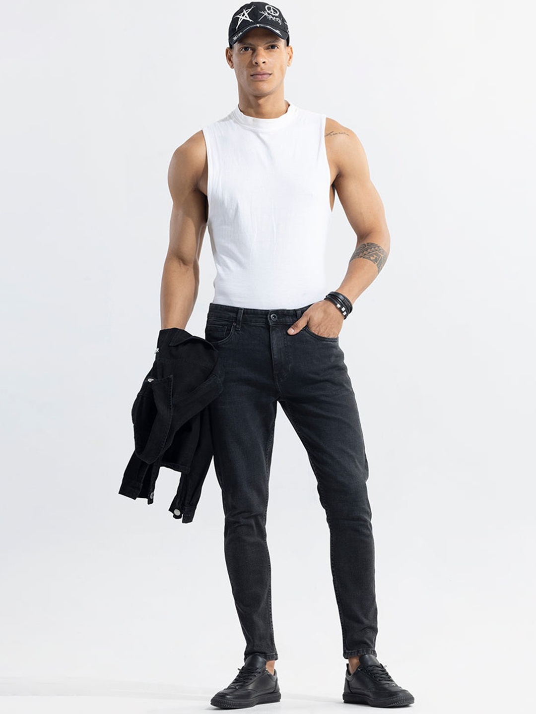 

Snitch Men Skinny Fit Clean Look Cotton Stretchable Jeans, Black