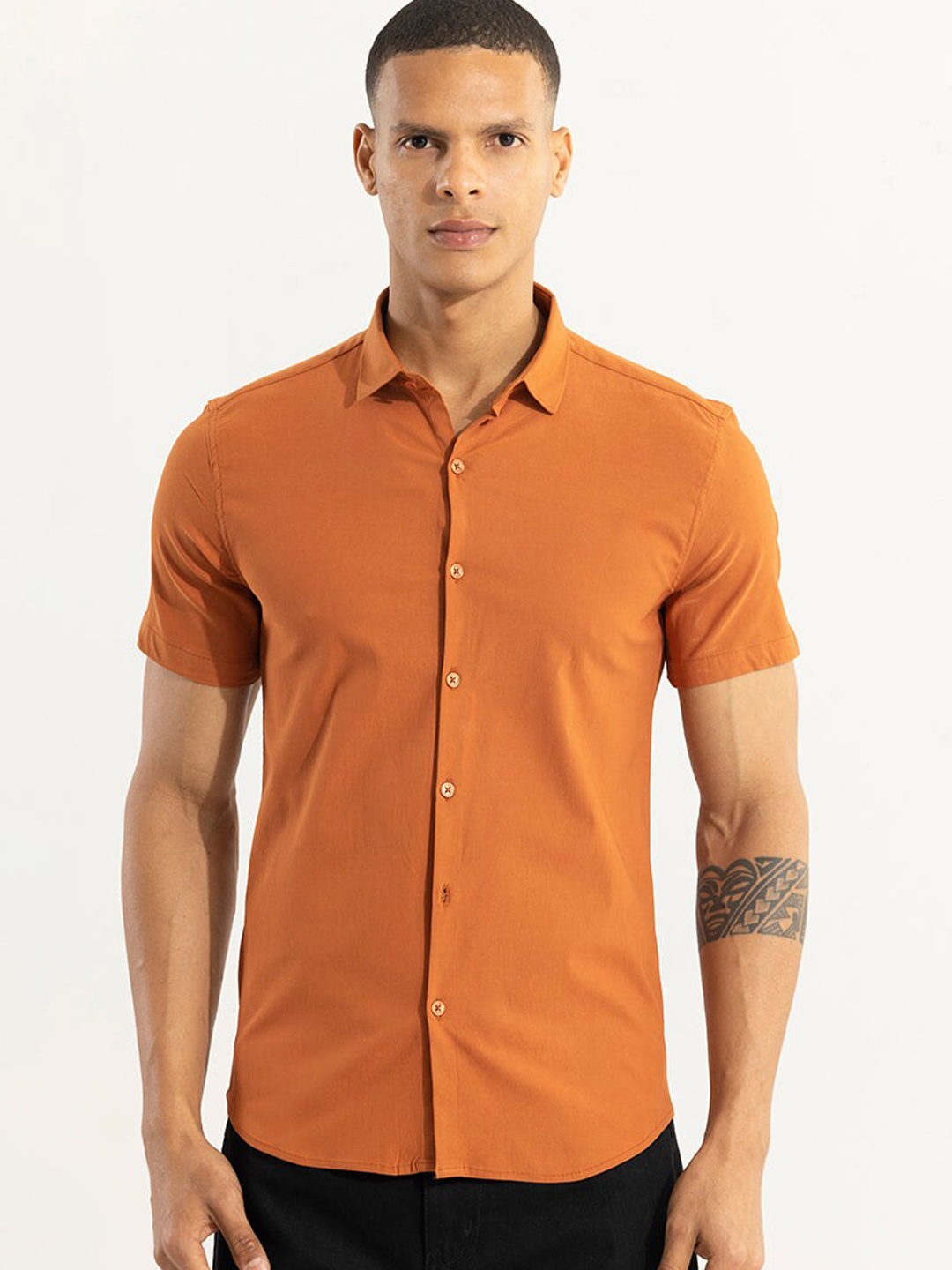 

Snitch Orange Classic Fit Cotton Casual Shirt