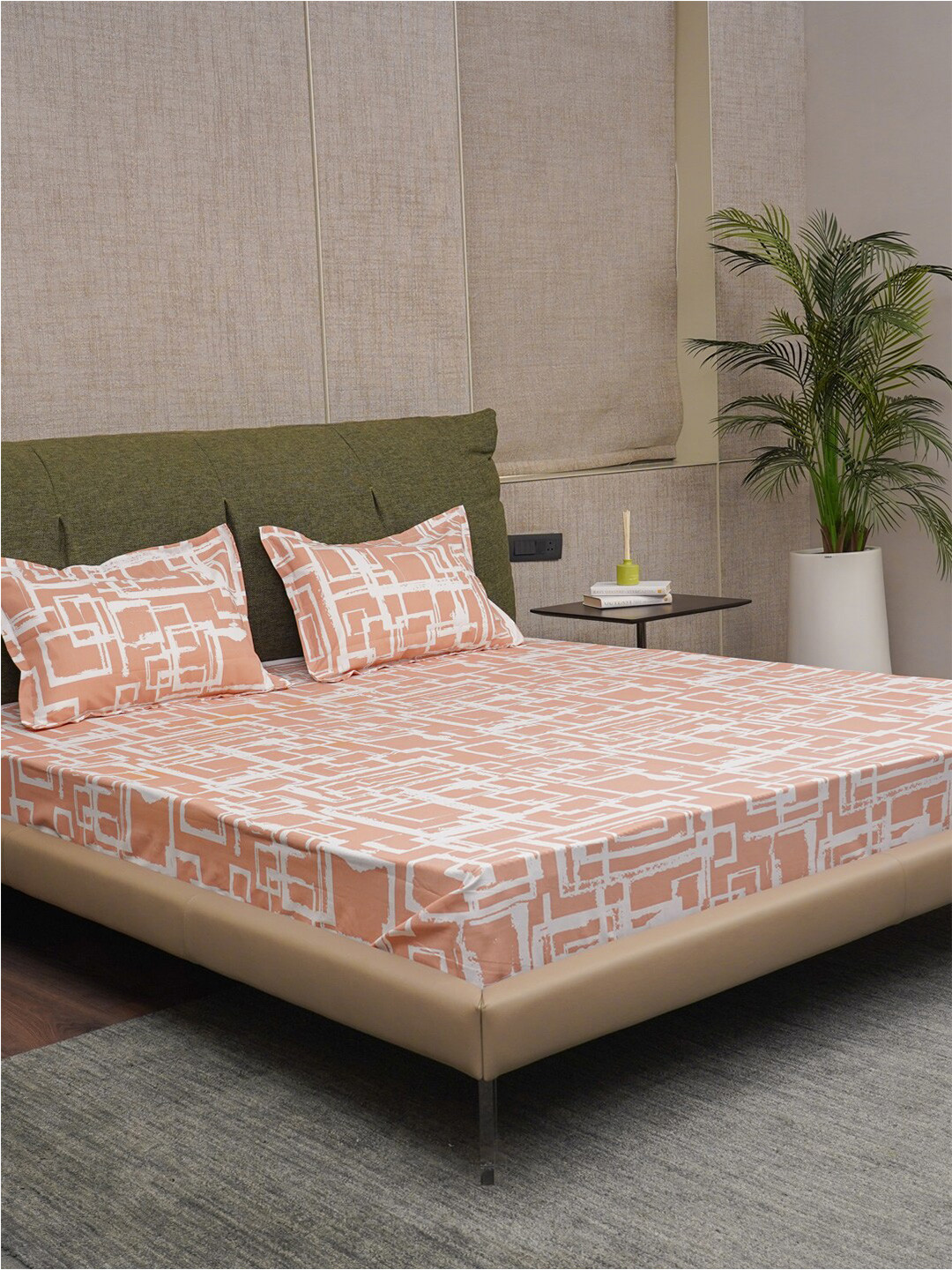 

URBAN SPACE Peach & White Checkers Floral 200 TC Fitted King Bedsheet with 2 Pillow Covers