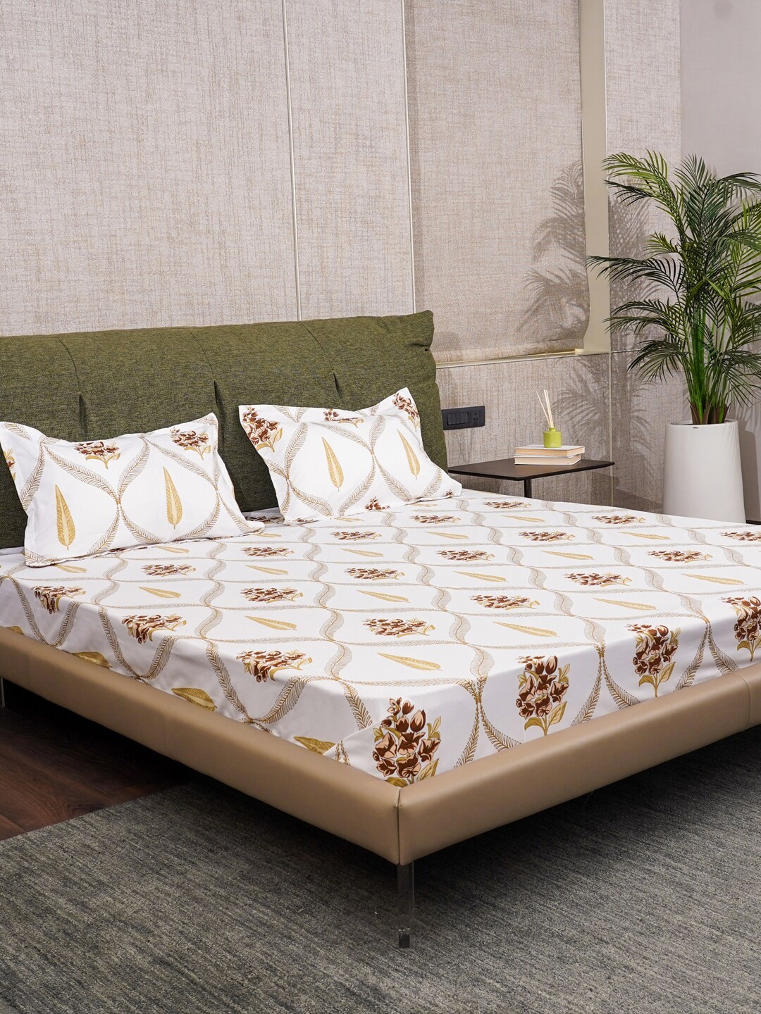 

URBAN SPACE Brown & White Floral Printed Cotton 200 TC Queen Bedsheet With 2 Pillow Covers