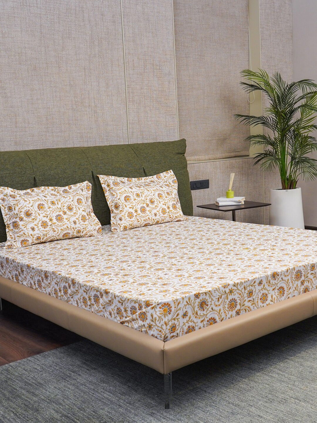 

URBAN SPACE King Fitted Bedsheet Set, Brown