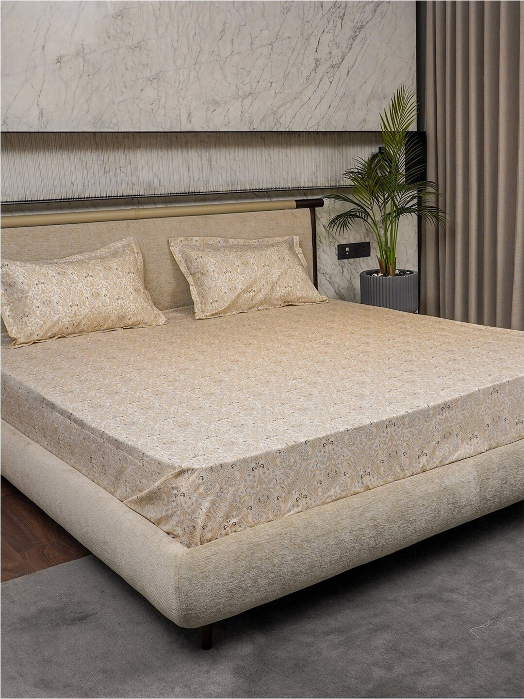 

URBAN SPACE Brown & White Printed Cotton 200 TC Single Bedsheet With 2 Pillow Covers