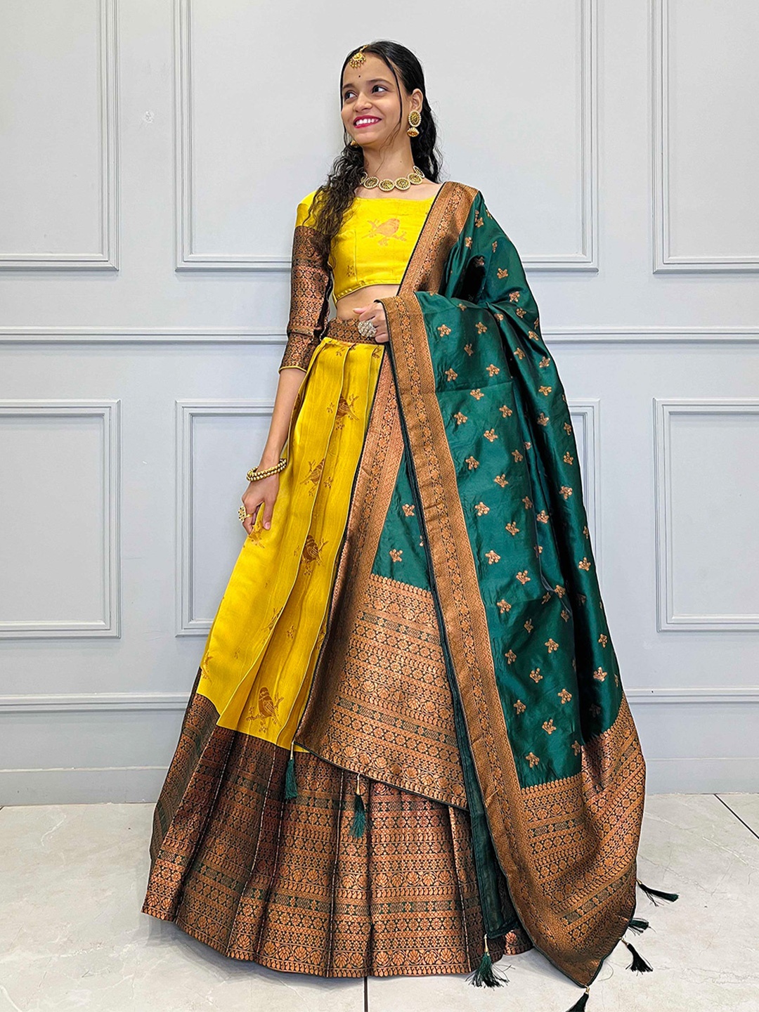 

Fabcartz Girls Woven Design Semi-Stitched Lehenga & Unstitched Blouse With Dupatta, Yellow