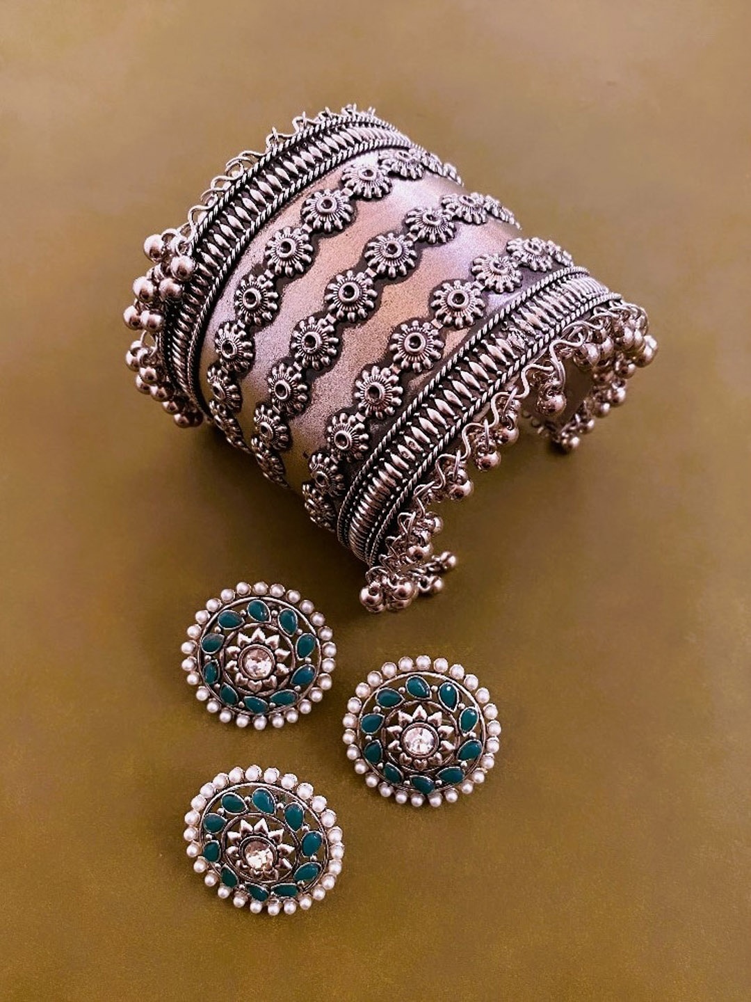 

ATIBELLE Set Of 3 Silver-Plated Stone Studded & Beads Beaded Jewellery Set