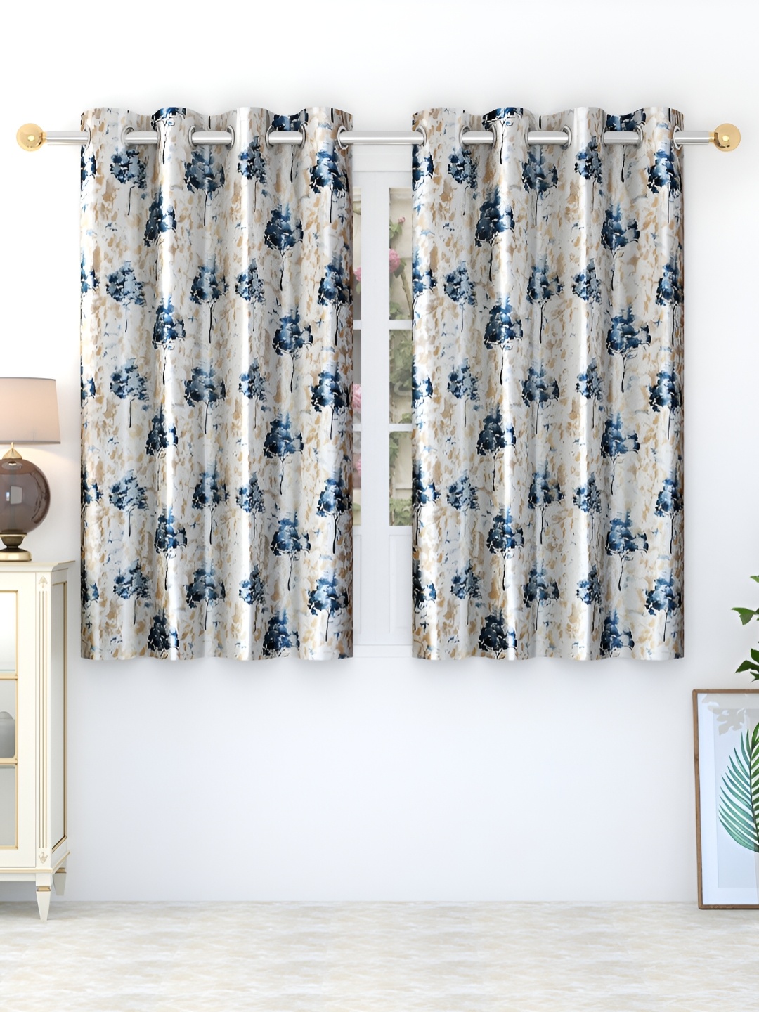 

Ville Style Blue & White 2 Pieces Floral Room Darkening Window Curtains