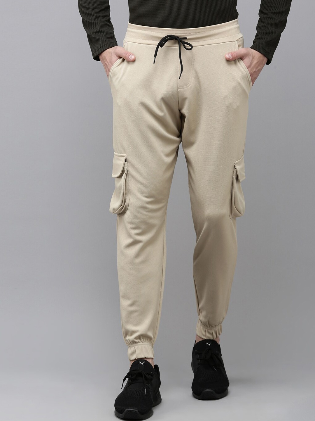 

MADSTO Men Mid Rise Cargo Joggers, Beige