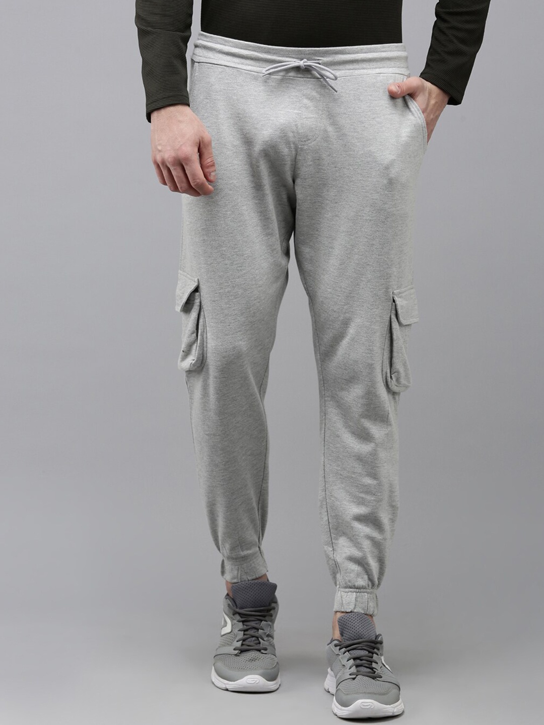 

MADSTO Men Mid Rise Cargo Joggers, Grey melange