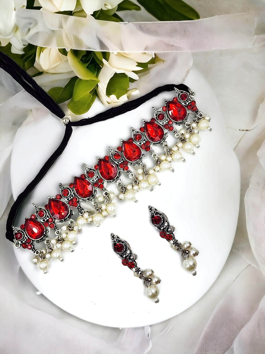 

Sangria Silver-Plated Kundan Studded Oxidised Jewellery Set