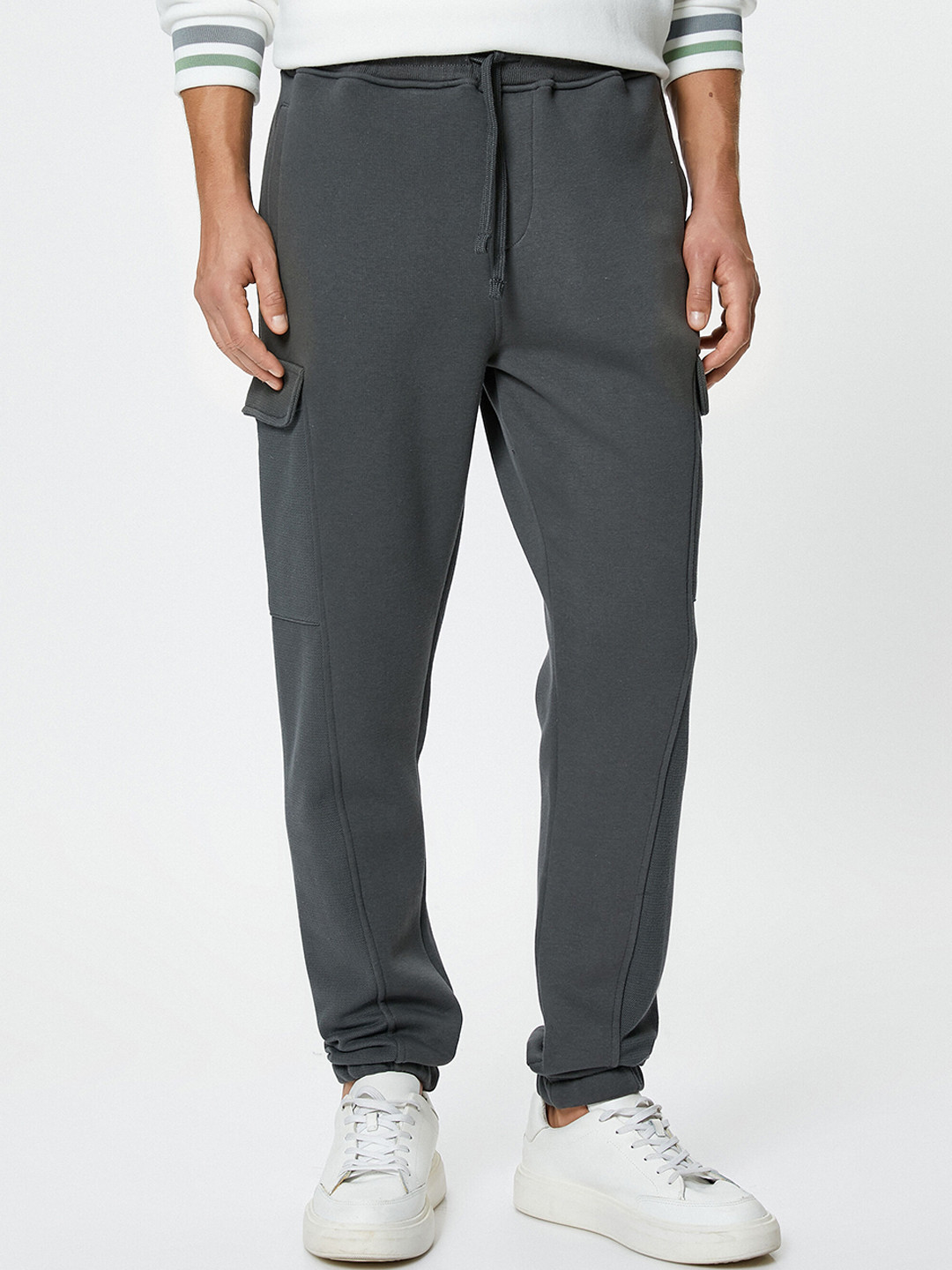

Koton Men Mid Rise Joggers, Grey