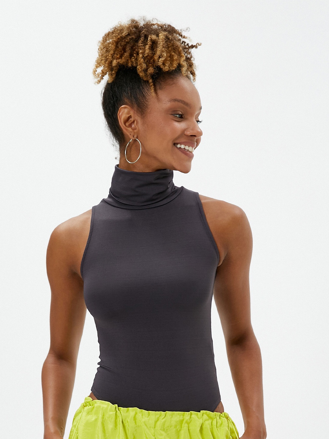 

Koton Turtle Neck Sleeveless Fitted Top, Grey