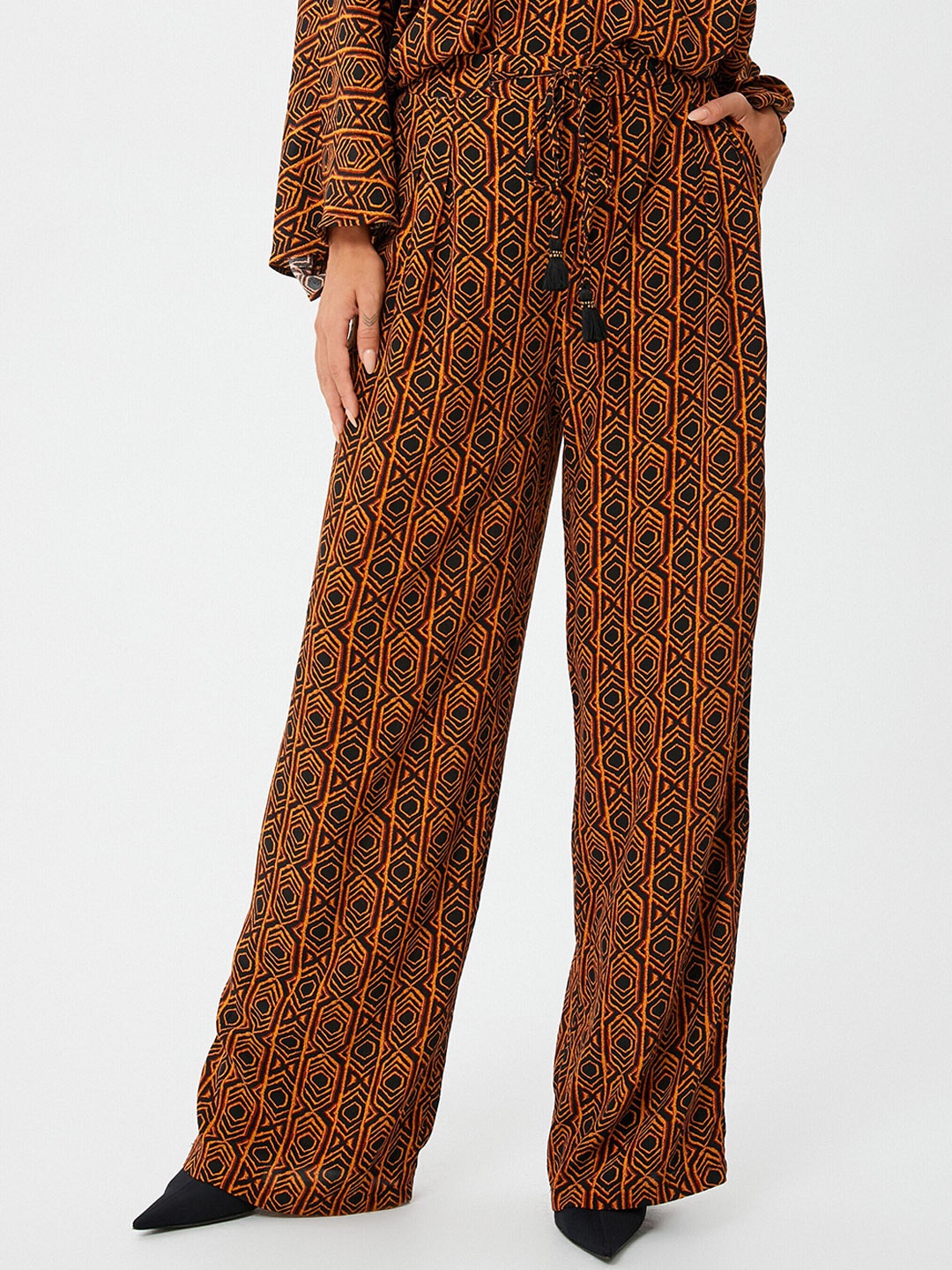 

Koton Women Geometric Printed High-Rise Parallel Trouser, Orange