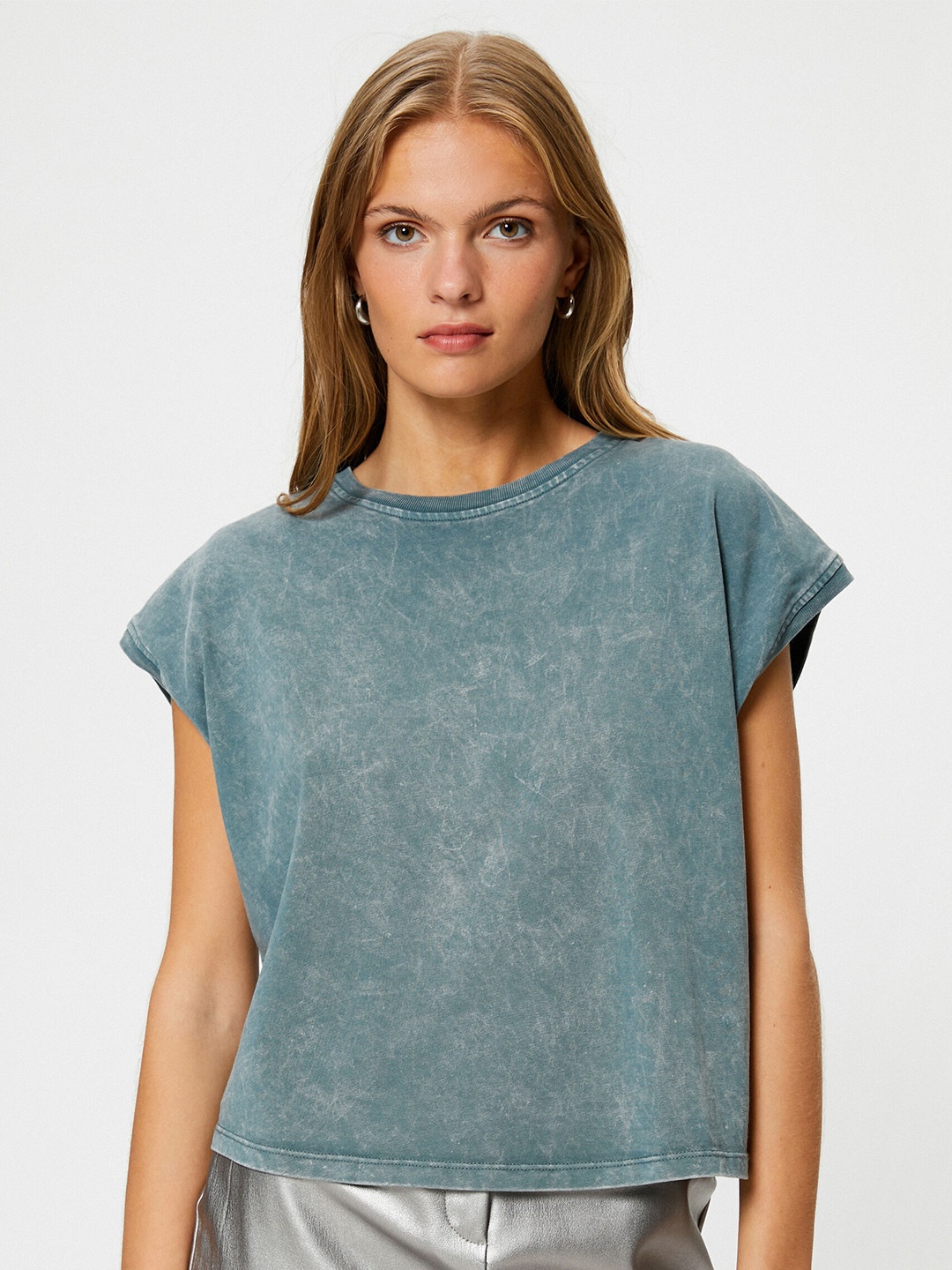 

Koton Abstract Printed Extended Sleeves Pure Cotton T-shirt, Grey