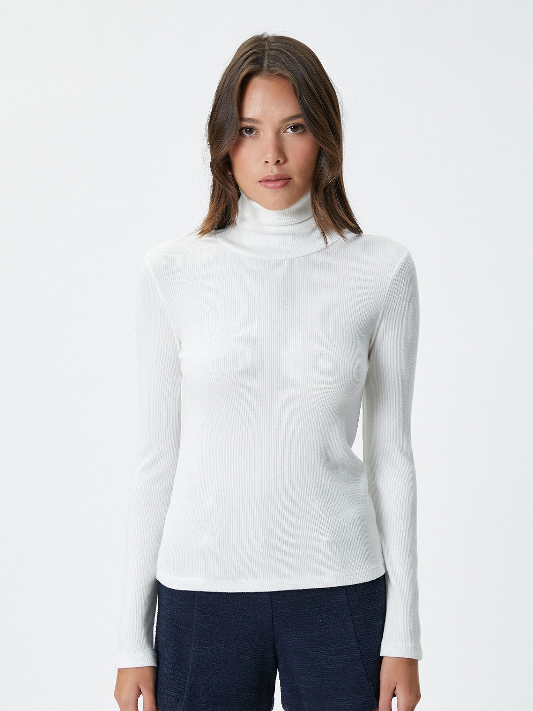 

Koton Ribbed Turtle Neck Long Sleeve Regular Fit Regular T-shirt, White