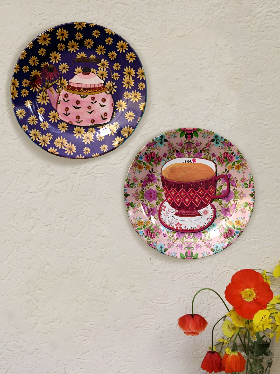 

JIKRAA Beige & Blue 2 Pieces Floral Printed Ceramic Round Wall Plate