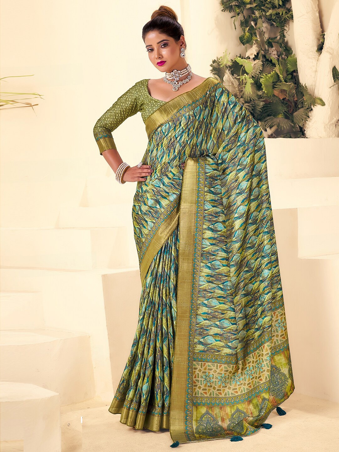 

SANSKAR Abstract Embellished Saree, Green