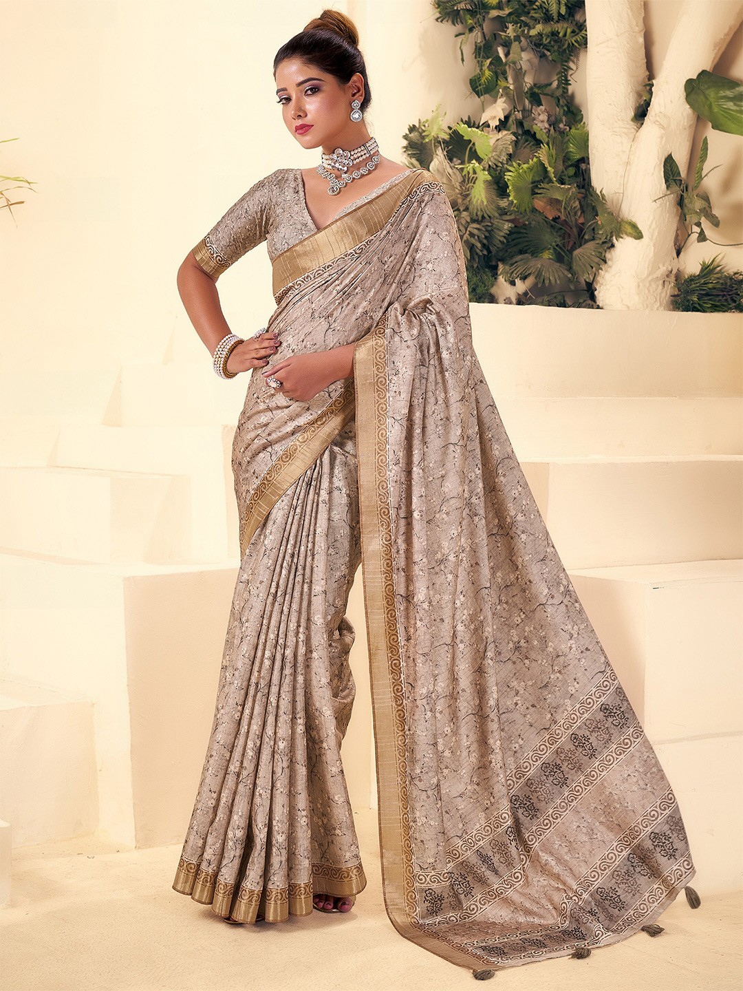 

SANSKAR Floral Embellished Saree, Grey