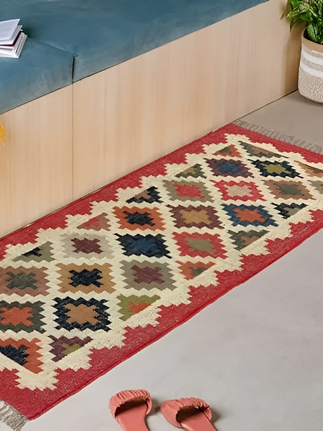 

Budhrajrugs Red & Off White Geometric Woven Rectangular Dhurrie