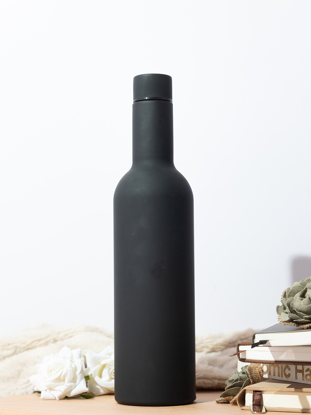 

1219 Avenue Rechereche SS Black Stainless Steel Wall Vacuum Leak Proof Water Bottle 750 ml