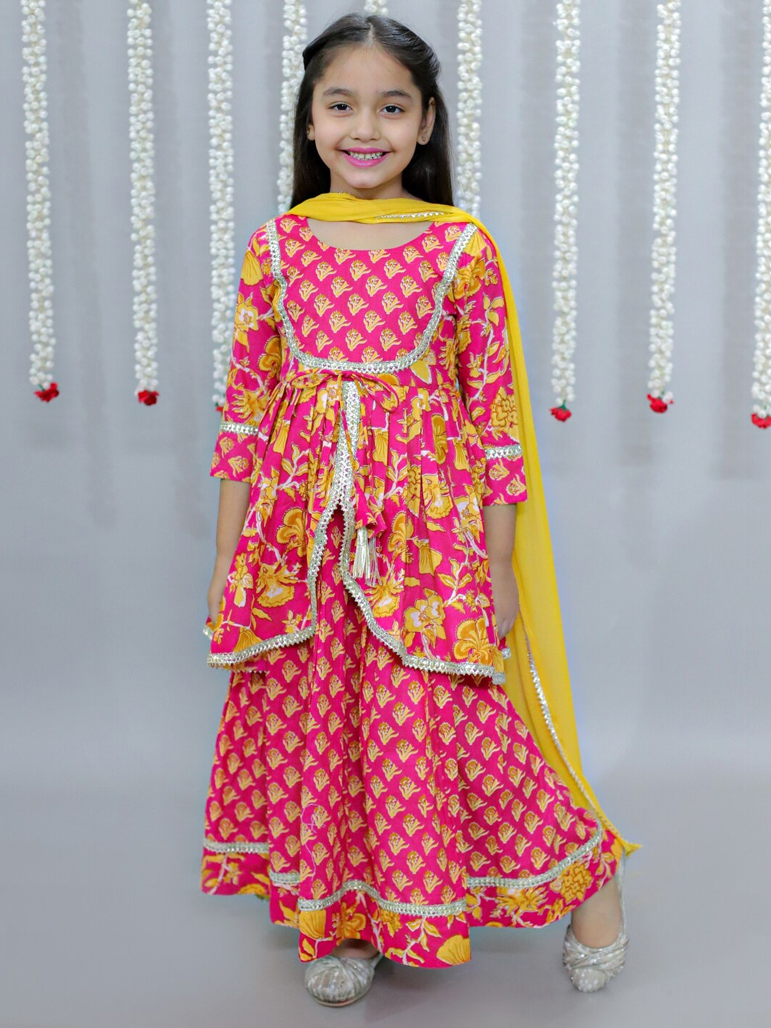 

Ka-mee Girls Floral Printed Cotton Ready to Wear Lehenga & Unstitched Blouse With Dupatta, Pink