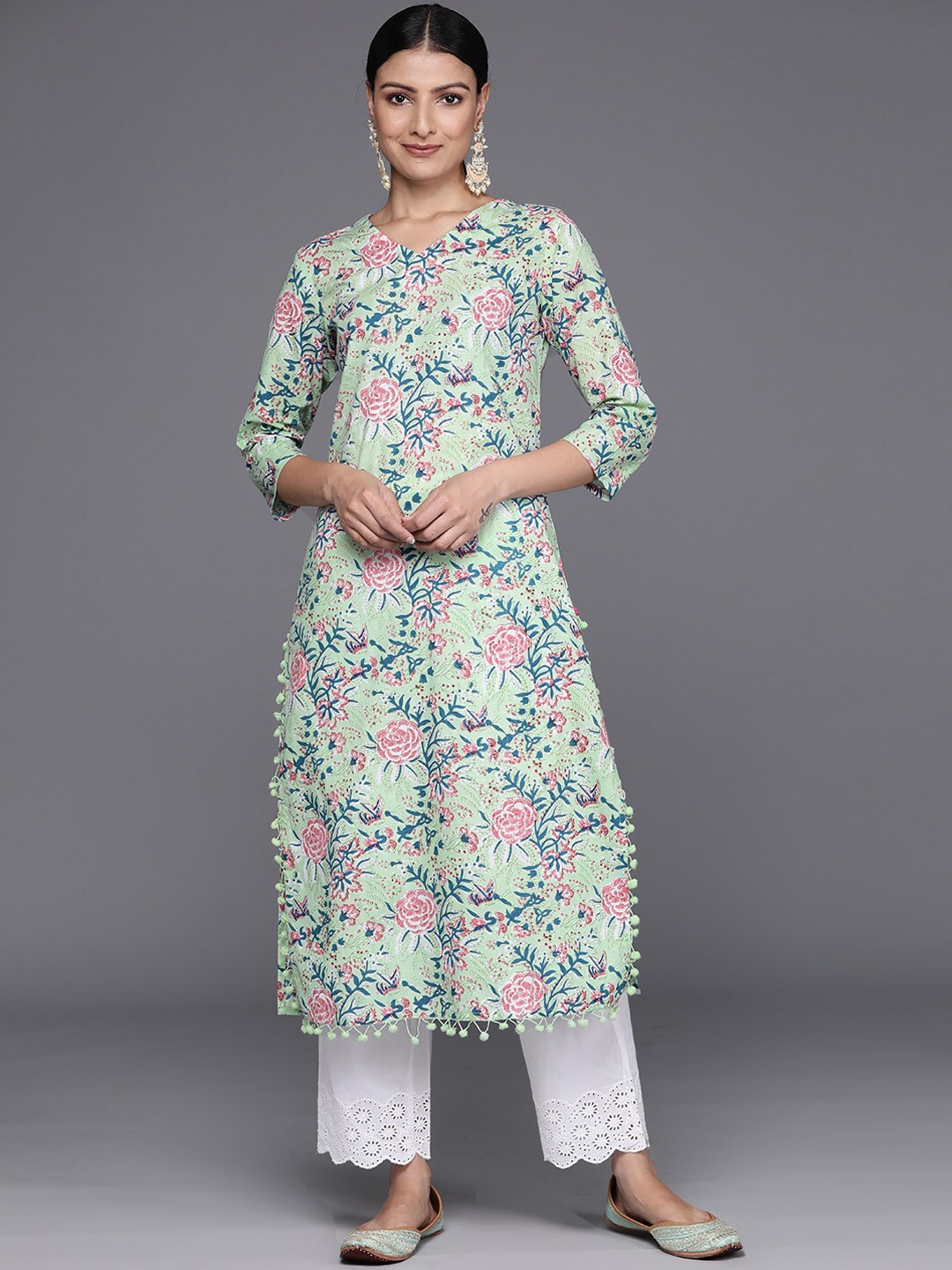 

KALINI Floral Printed V-Neck Pure Cotton Kurta, Green