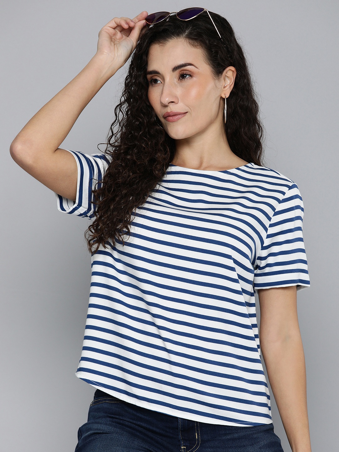 

Levis Striped Round Neck Regular Top, White