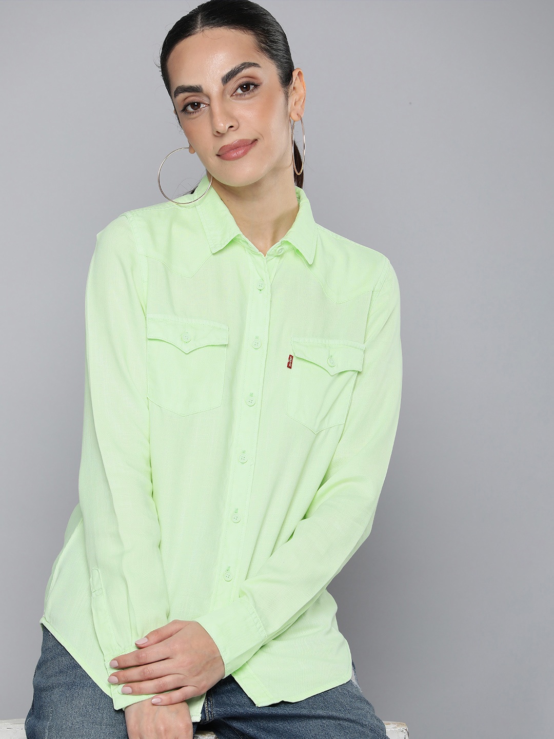 

Levis Self Design Textured Casual Shirt, Green