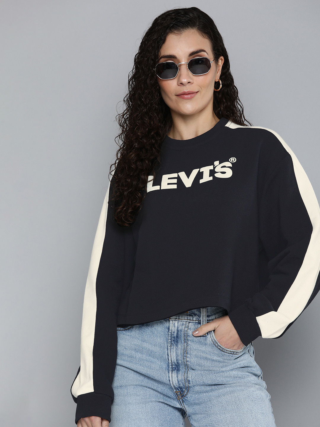 

Levis Brand Logo Printed Sweatshirt, Black