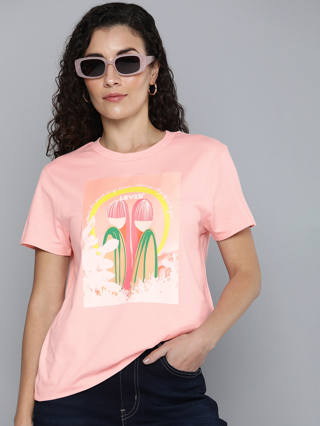 

Levis Pure Cotton Graphic Printed Casual T-shirt, Pink