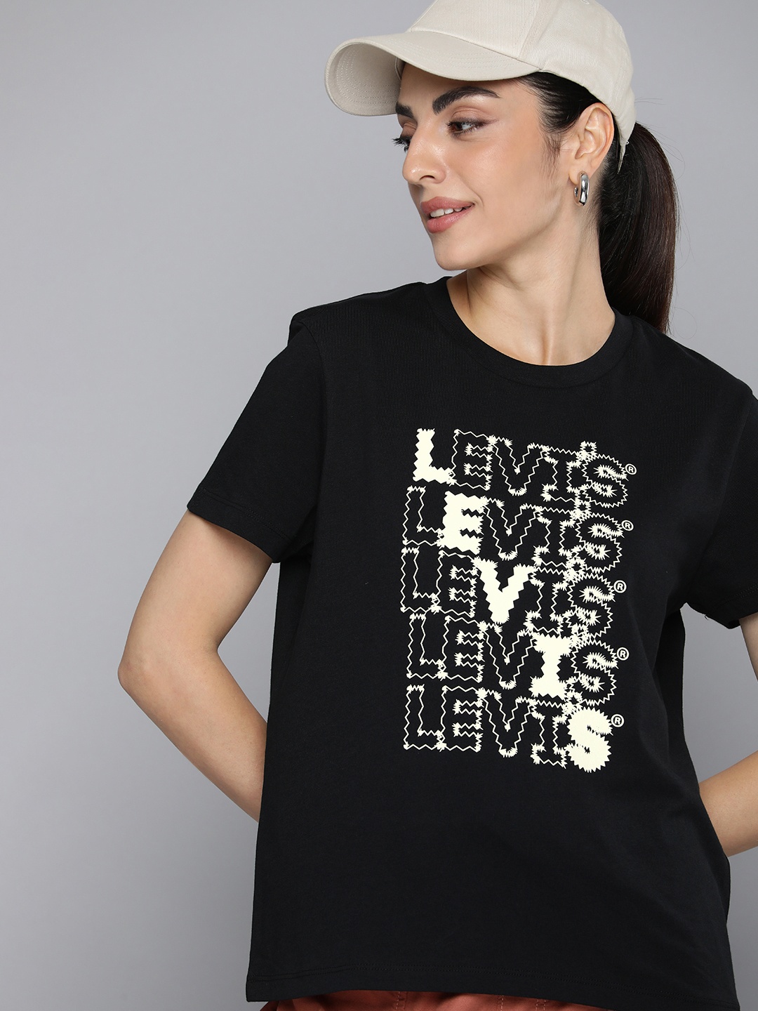 

Levis Brand Logo Printed Pure Cotton T-shirt, Black