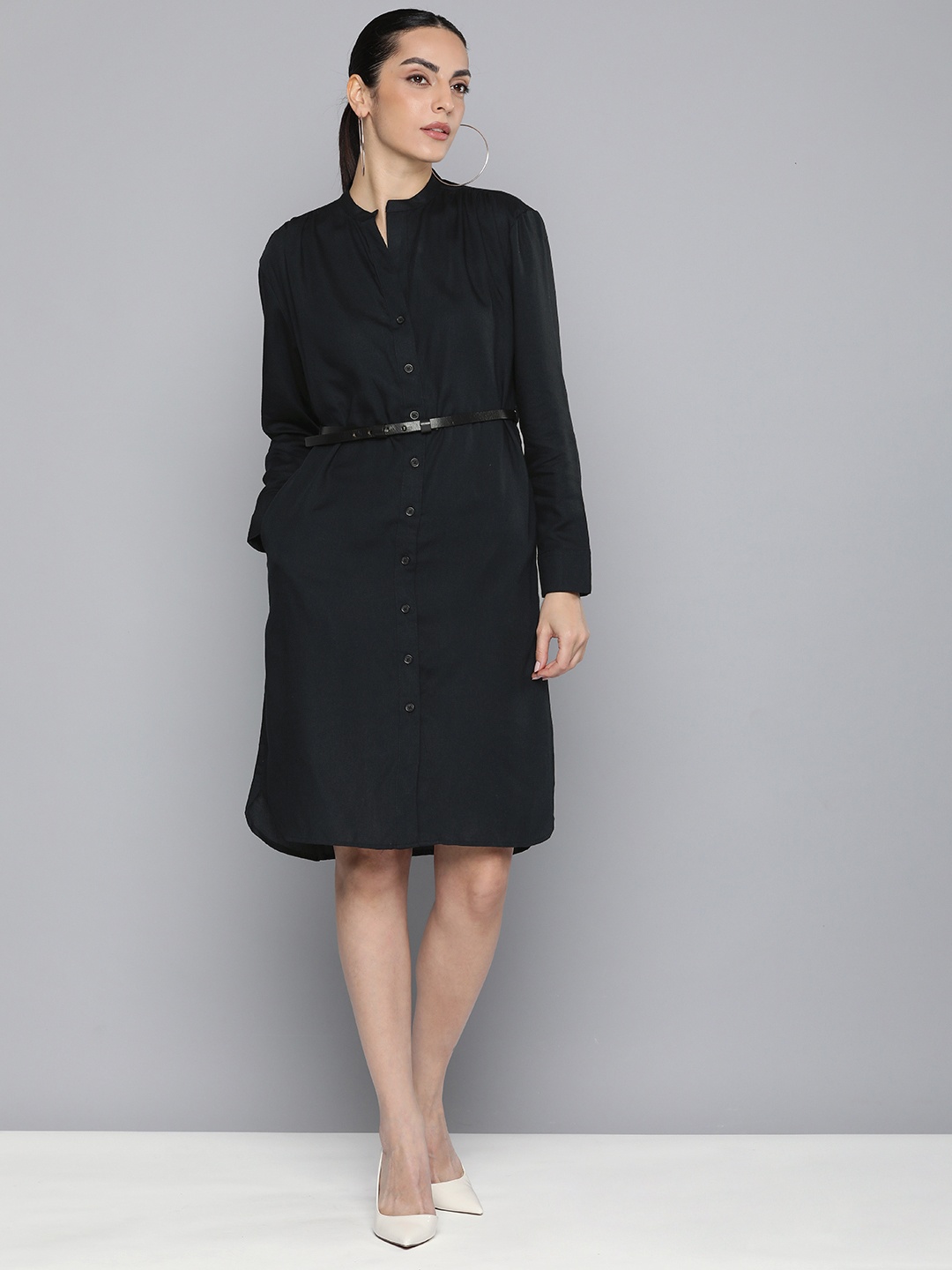 

Levis Sheath Dress Comes With A Belt, Black