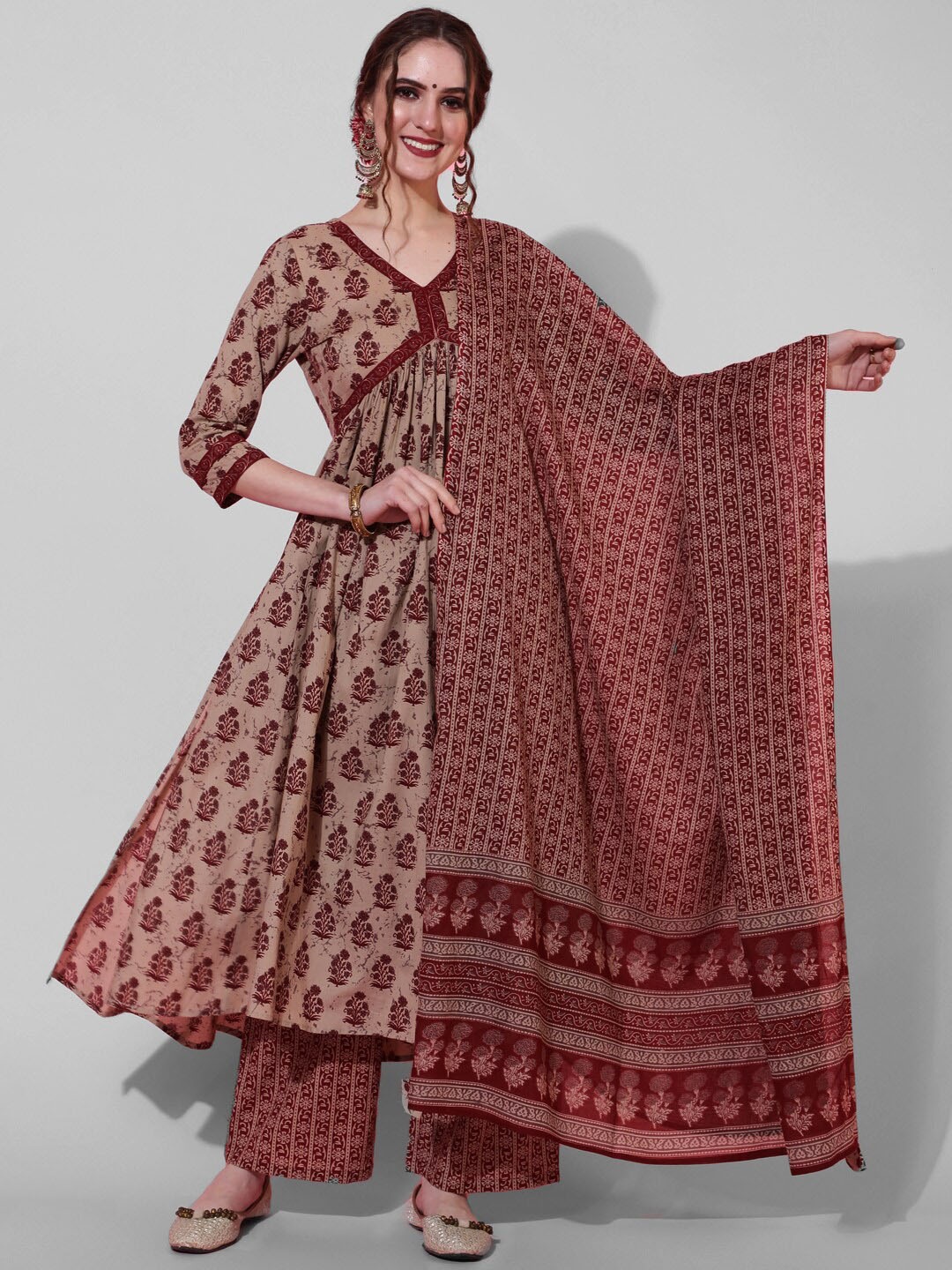 

AADAT Ethnic Motif Printed Regular Pure Cotton Kurta With Palazzos & Dupatta, Brown