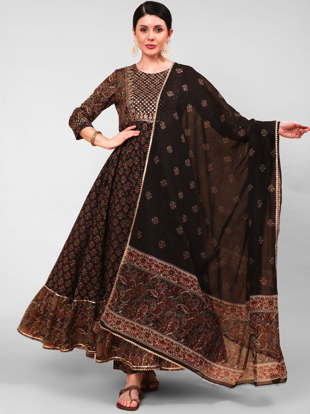 

AADAT Embroidered Anarkali Pure Cotton Kurta With Dupatta, Brown