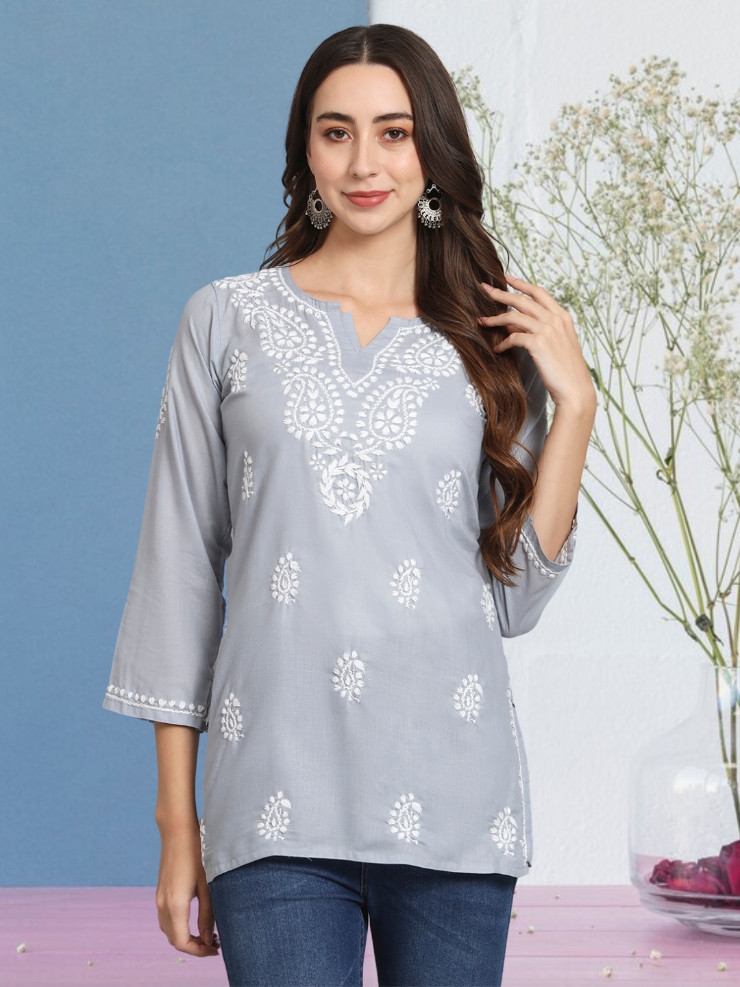 

PARAMOUNT CHIKAN Women Embroidered Lucknowi Chikankari Cotton Kurti, Grey