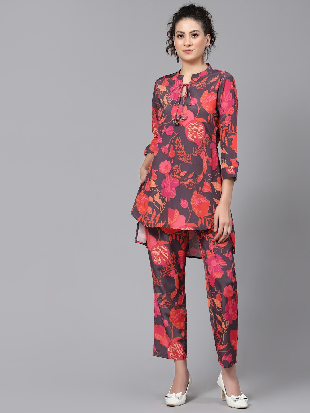 

TANKHI Floral Printed Tunic With Trouser Co-Ords, Grey