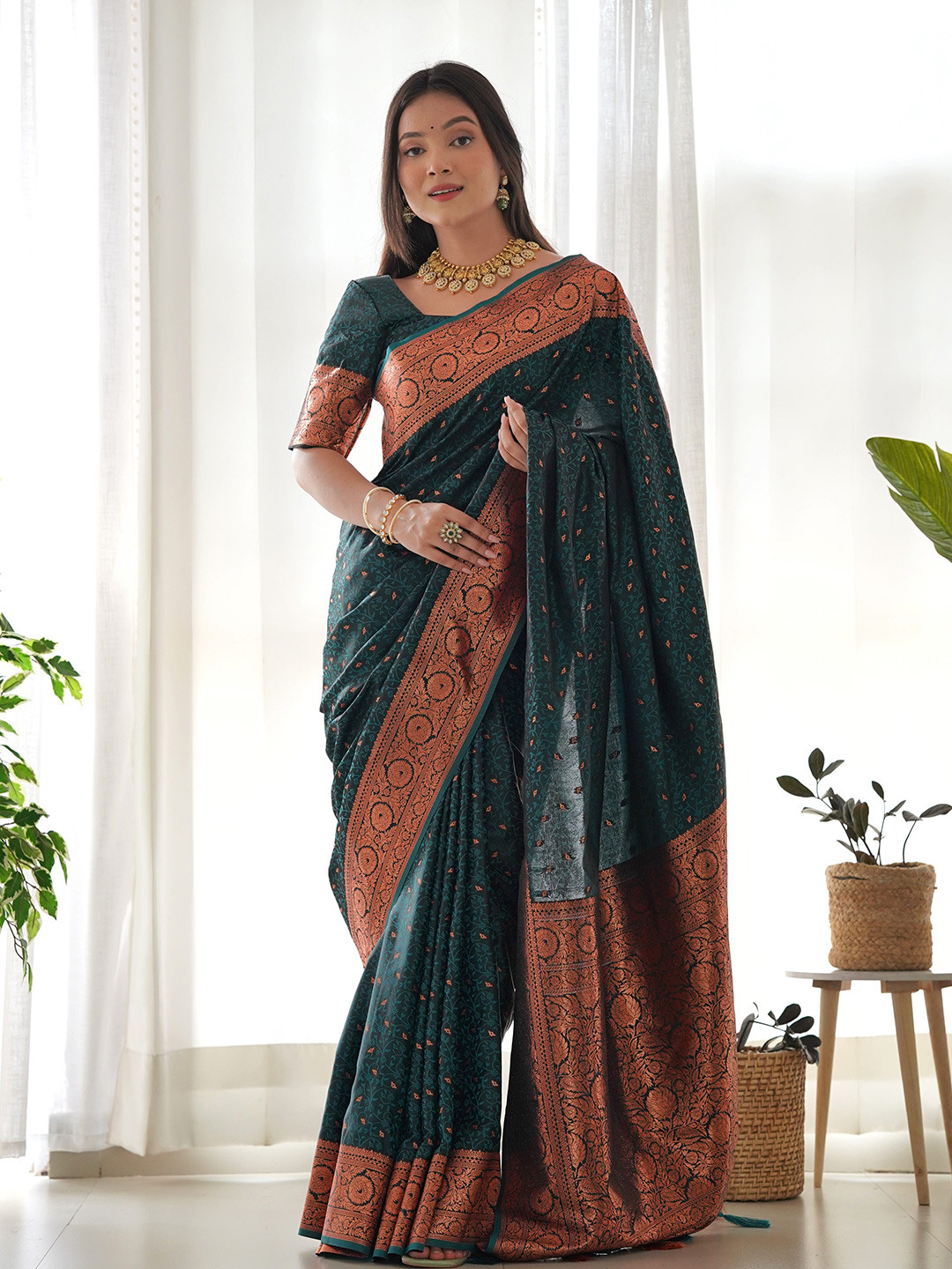 

ALMAARI FASHION Ethnic Motifs Satin Silk Kanjeevaram Saree, Blue