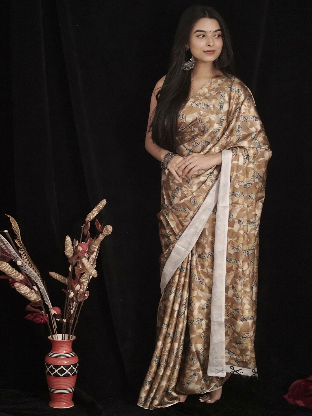 

VEECHIS Floral Satin Saree, Brown